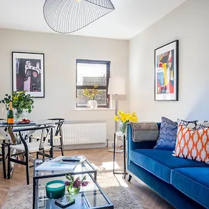  Apartment Redfearn