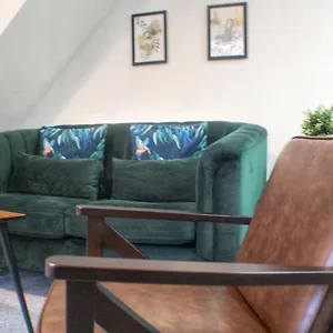  Holiday home Townhouse With Private Parking