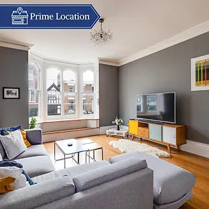Luxury 2 Bed In The Heart Of , Chester United Kingdom